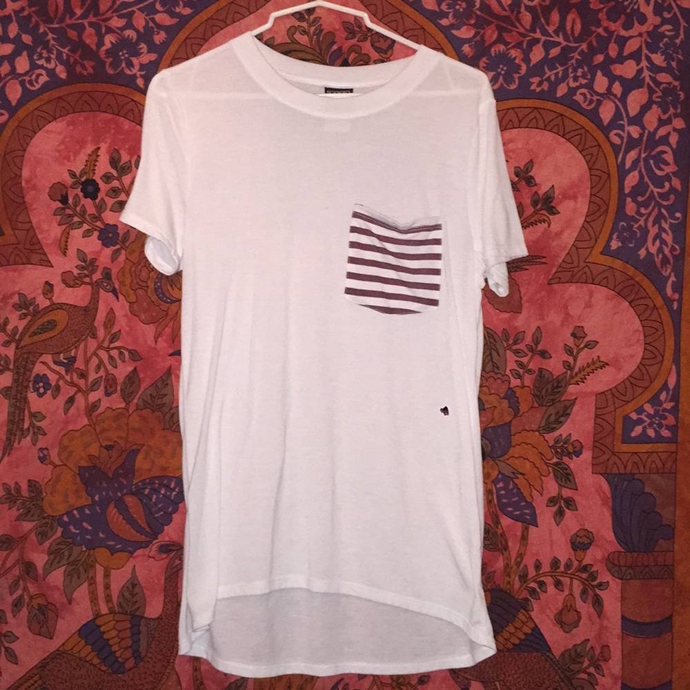 White tee with pocket